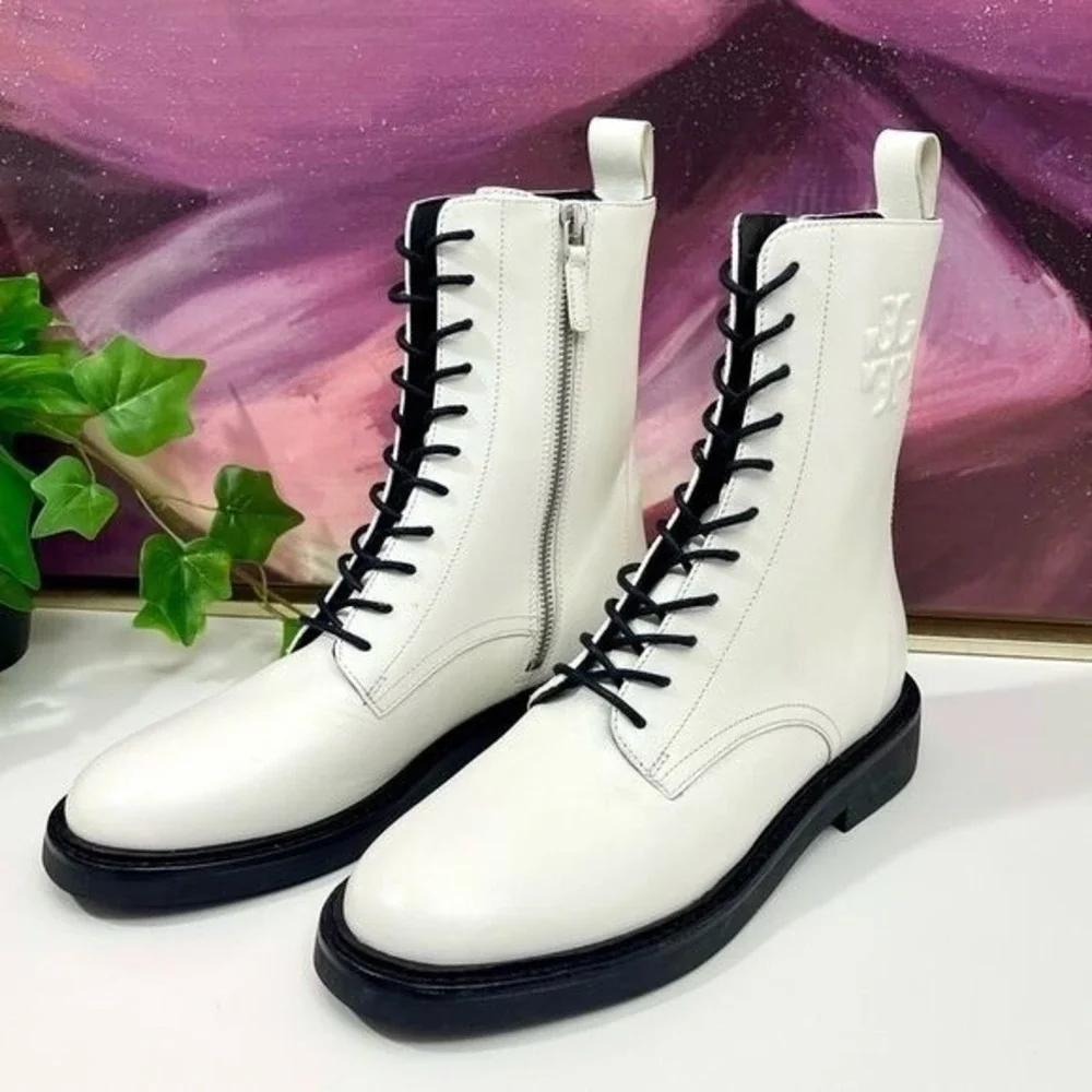 NWOB Tory Burch‎ Double-T Croc Embossed Combat Boot in Blanc Size 7.5